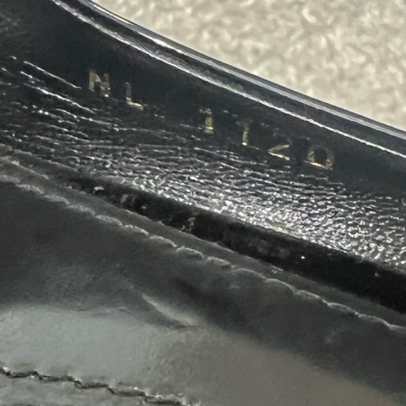 Louis Vuitton Black Patent Leather Lock It Round Toe Pumps - Picture 11 of 12